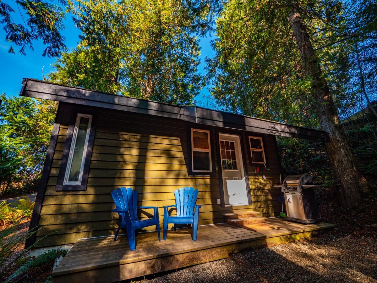 Surfs Inn Rainforest Cottages Ucluelet Exterior photo